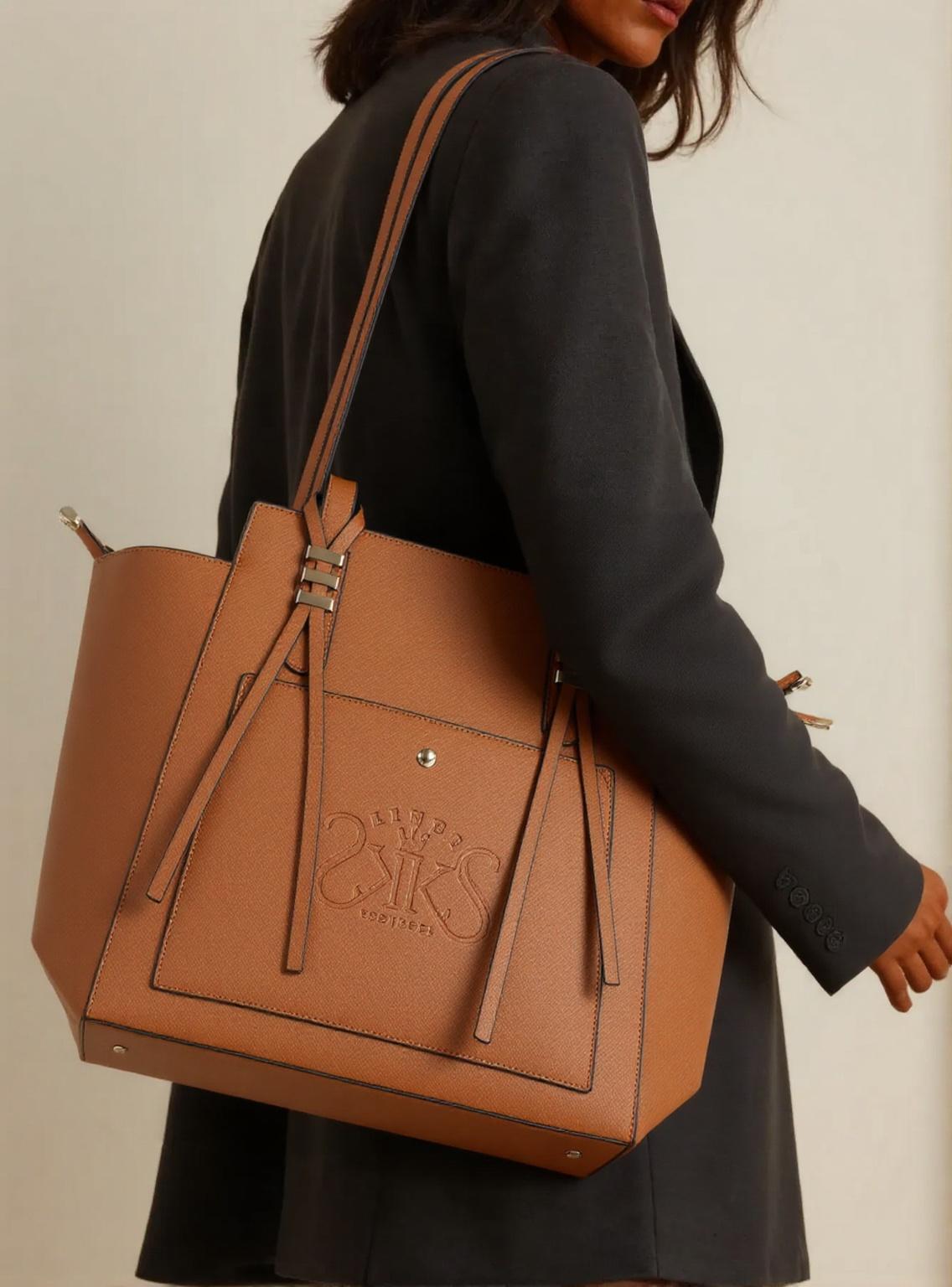 The ROYAL Tote